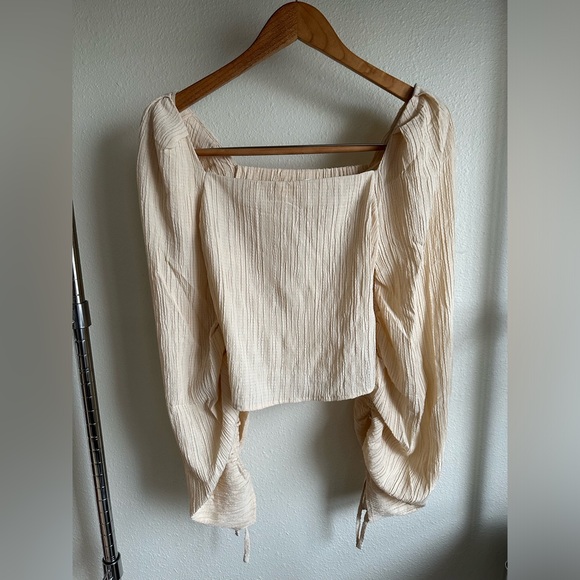 LINE AND DOT Ella Top. - Picture 3 of 14